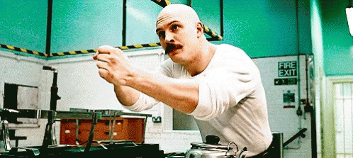 https://pics.fl0w.fr/images/2025/08/08/bronson-tea2.gif